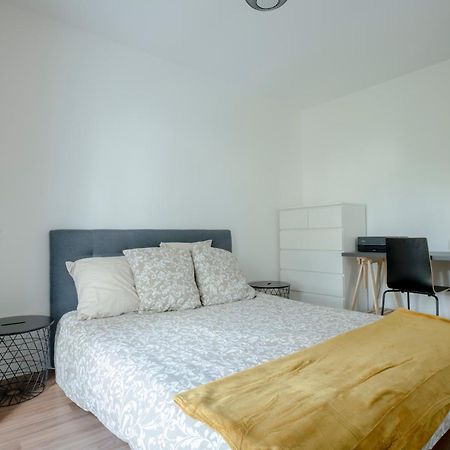 T2 Cosy Bordeaux - Tram & Parking Apartment Cenon Luaran gambar
