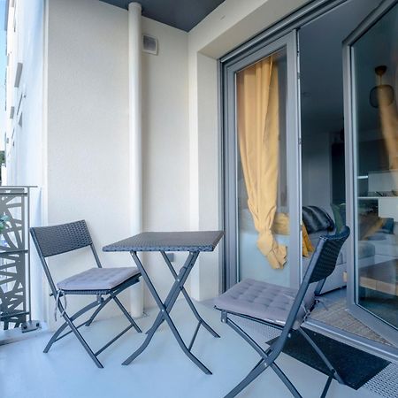 T2 Cosy Bordeaux - Tram & Parking Apartment Cenon Luaran gambar