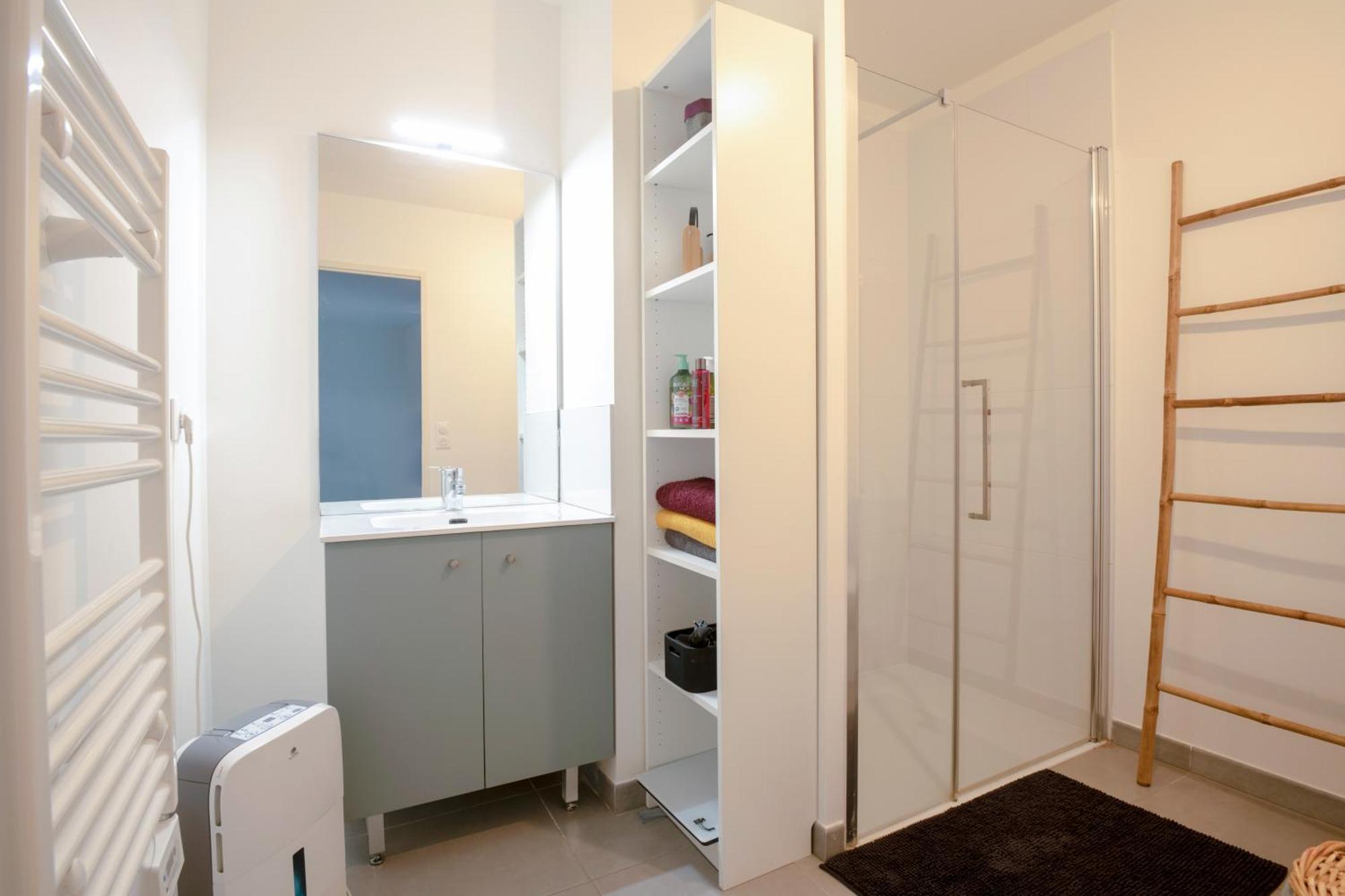 T2 Cosy Bordeaux - Tram & Parking Apartment Cenon Luaran gambar