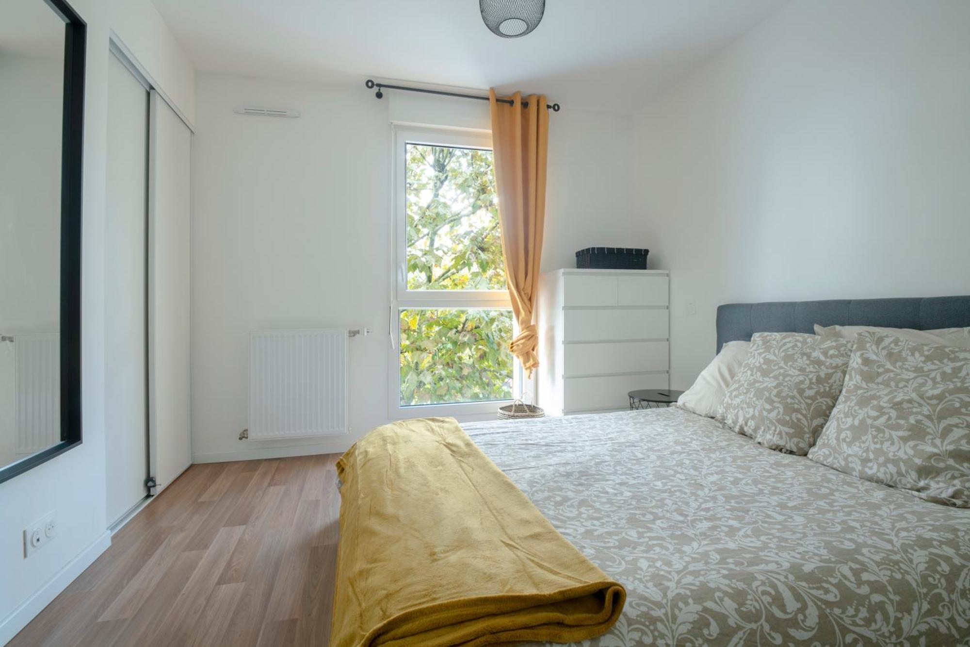 T2 Cosy Bordeaux - Tram & Parking Apartment Cenon Luaran gambar